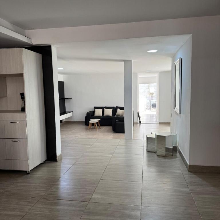 Spacious home in Laureles Estadio Medellin - Four-Bedroom House - 34