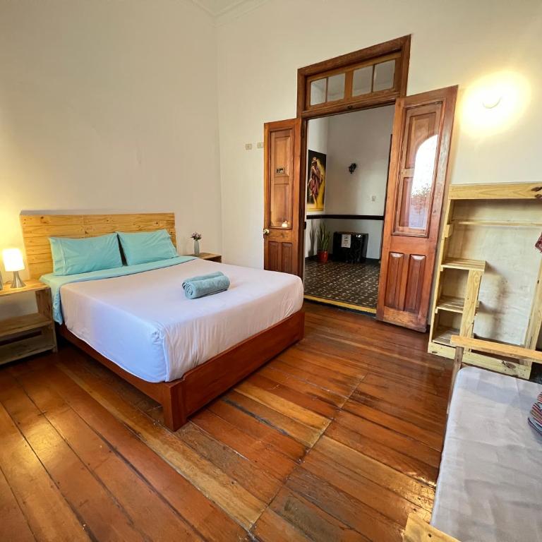 Econunay Hostels - Deluxe Room - 4