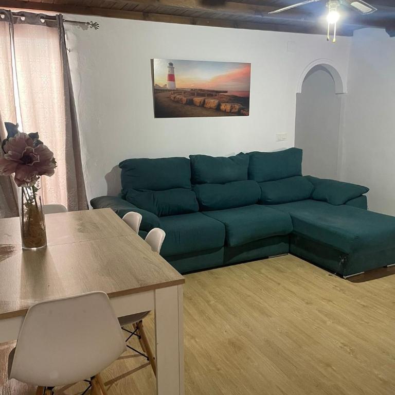 Casa Margarita Conil Centro - Three-Bedroom Premium Apartment with Balcony - 5