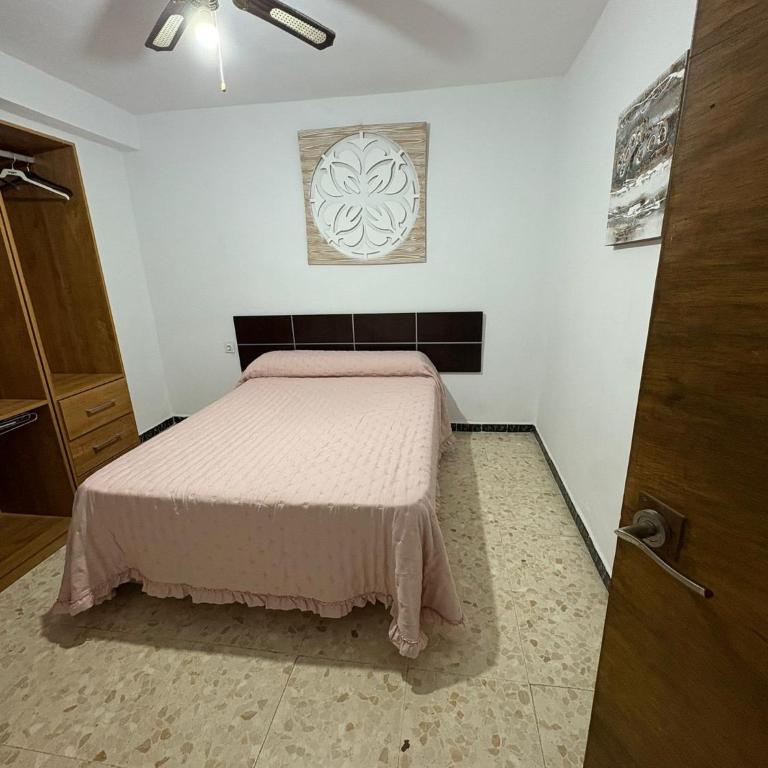 Casa Margarita Conil Centro - Three-Bedroom Premium Apartment with Balcony - 10