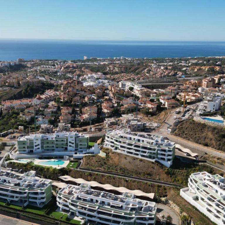 Luxe Golf View Penthouse Sauna, Gym & 2 Terraces - Single Room - 4