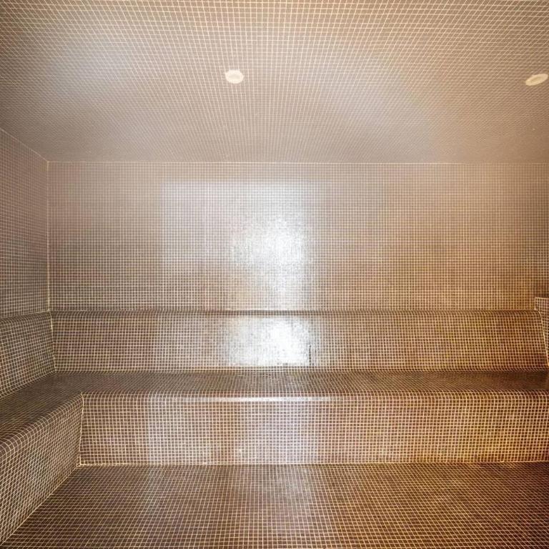 Luxe Golf View Penthouse Sauna, Gym & 2 Terraces - Single Room - 5