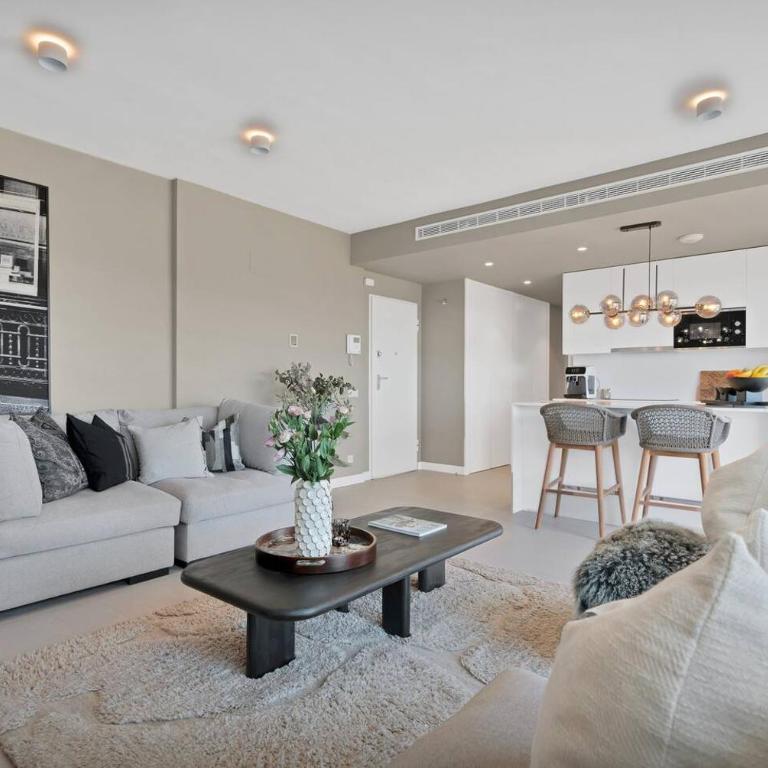 Luxe Golf View Penthouse Sauna, Gym & 2 Terraces - Single Room - 7