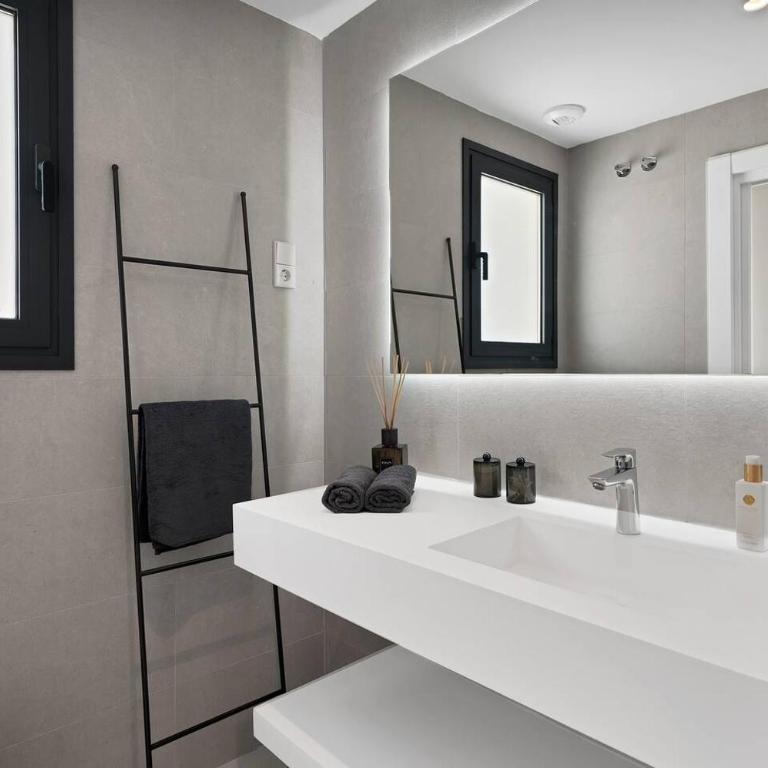Luxe Golf View Penthouse Sauna, Gym & 2 Terraces - Single Room - 15