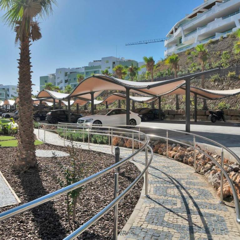 Luxe Golf View Penthouse Sauna, Gym & 2 Terraces - Single Room - 17