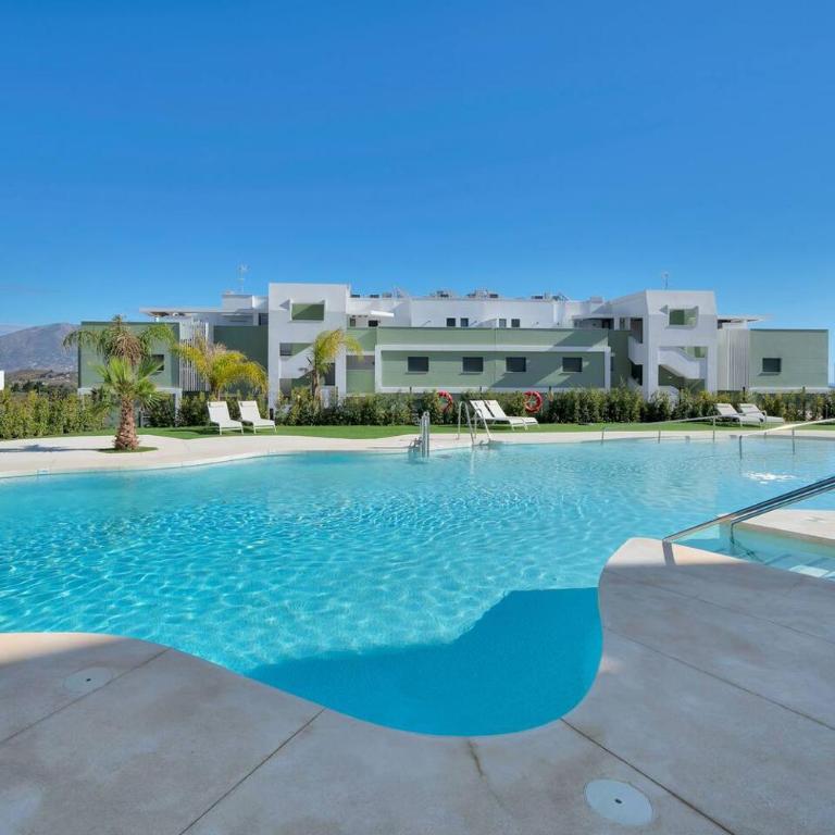 Luxe Golf View Penthouse Sauna, Gym & 2 Terraces - Single Room - 18