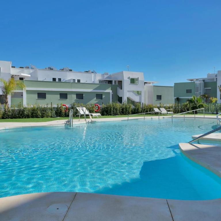 Luxe Golf View Penthouse Sauna, Gym & 2 Terraces - Single Room - 28