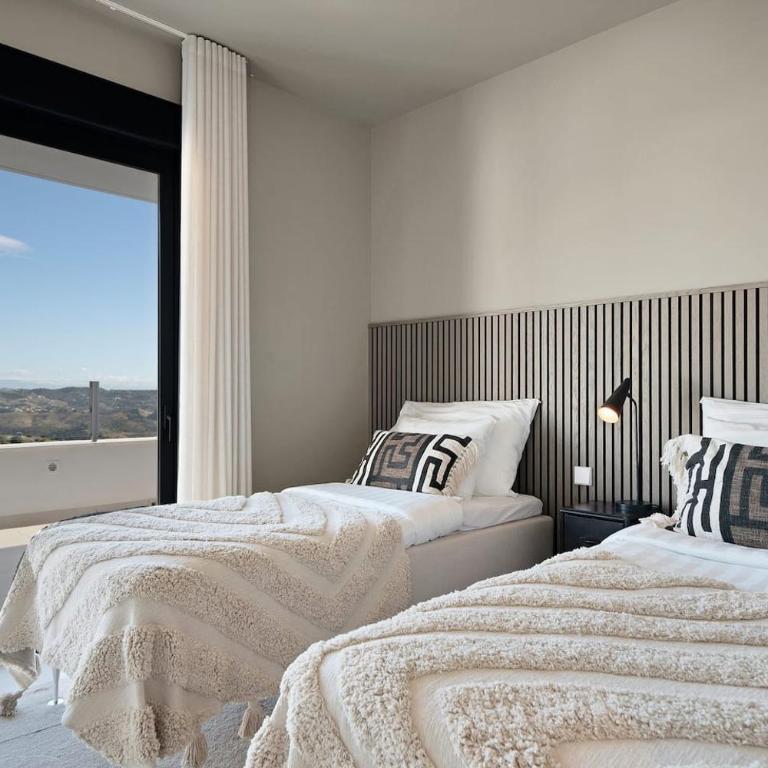 Luxe Golf View Penthouse Sauna, Gym & 2 Terraces - Single Room - 31