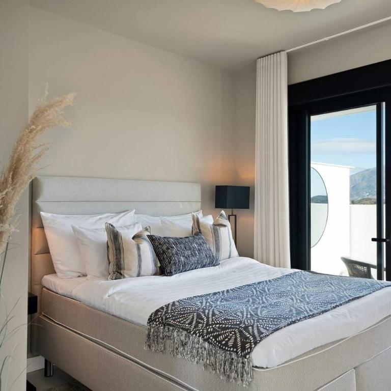 Luxe Golf View Penthouse Sauna, Gym & 2 Terraces - Single Room - 32