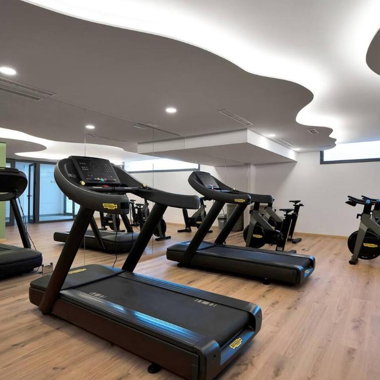 Luxe Golf View Penthouse Sauna, Gym & 2 Terraces - Single Room - 41