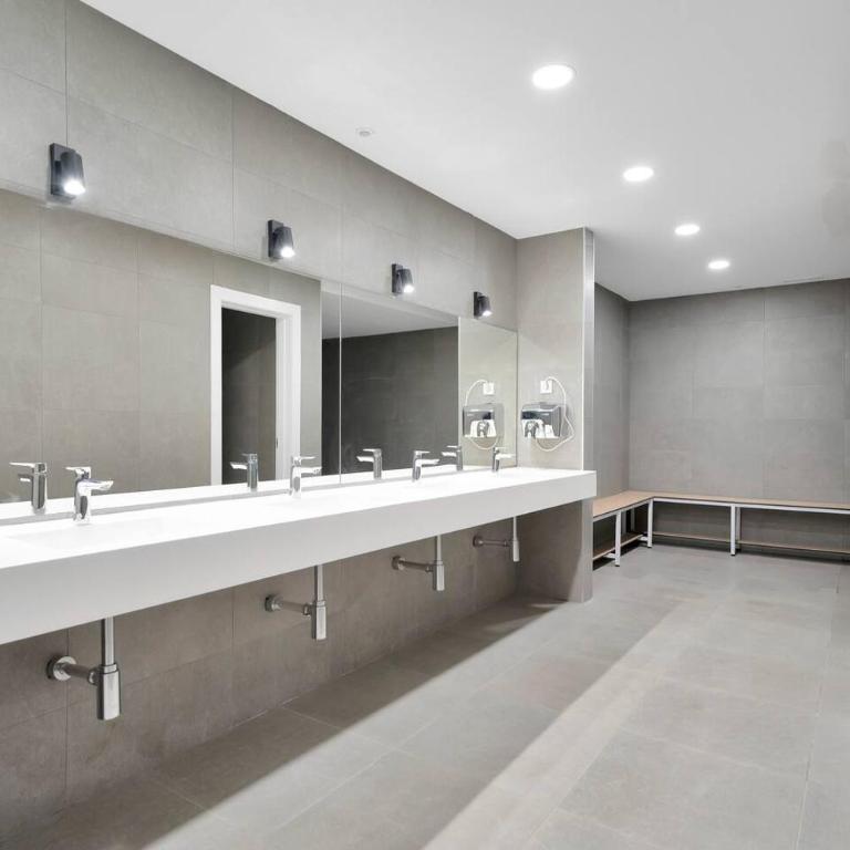 Luxe Golf View Penthouse Sauna, Gym & 2 Terraces - Single Room - 43