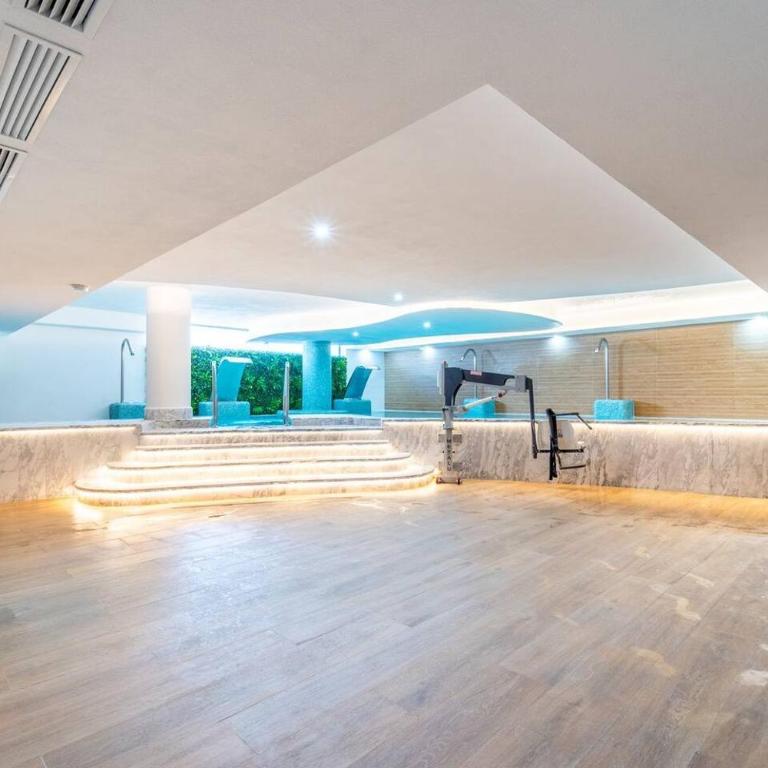 Luxe Golf View Penthouse Sauna, Gym & 2 Terraces - Single Room - 44