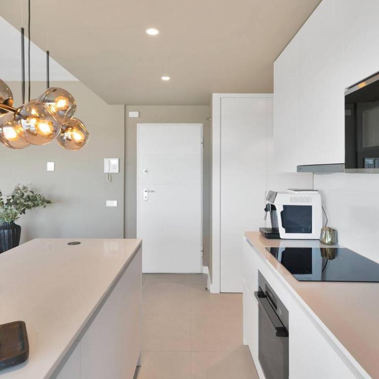 Luxe Golf View Penthouse Sauna, Gym & 2 Terraces - Single Room - 51