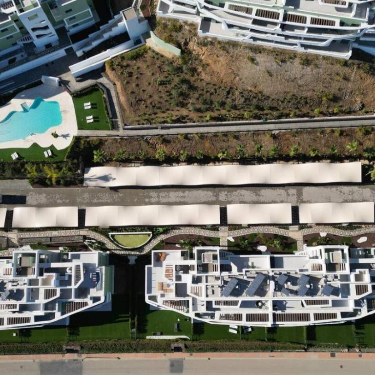 Luxe Golf View Penthouse Sauna, Gym & 2 Terraces - Single Room - 55