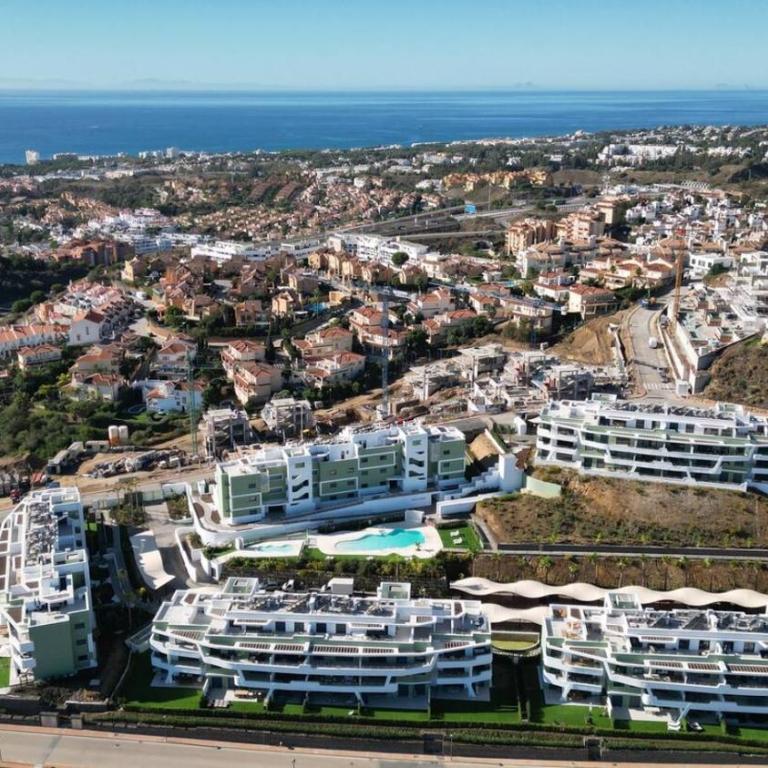Luxe Golf View Penthouse Sauna, Gym & 2 Terraces - Single Room - 56