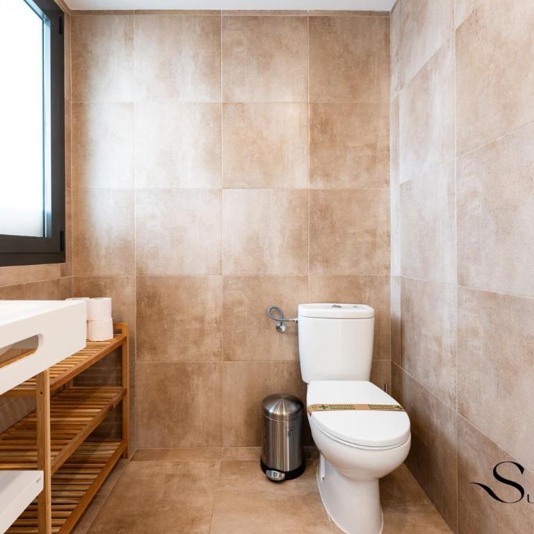 Estepona Duplex with BBQ & Jacuzzi - Two-Bedroom Apartment with Balcony and Terrace - 13