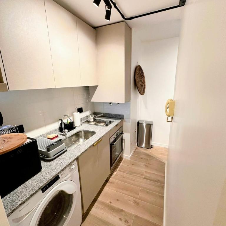 Luminoso departamento con balcón Centro La Plata - One-Bedroom Apartment - 14