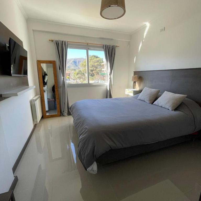 Vista Única a las Sierras Moderno, Céntrico - Apartamento de 1 dormitorio - 10