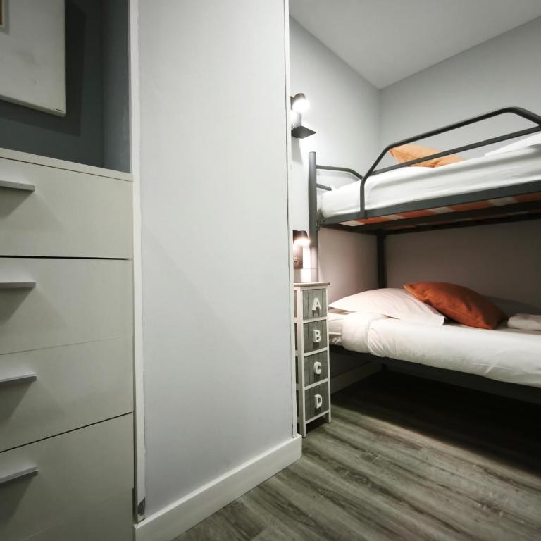 AC Apartaments Centre - Estudio con balcón - 6