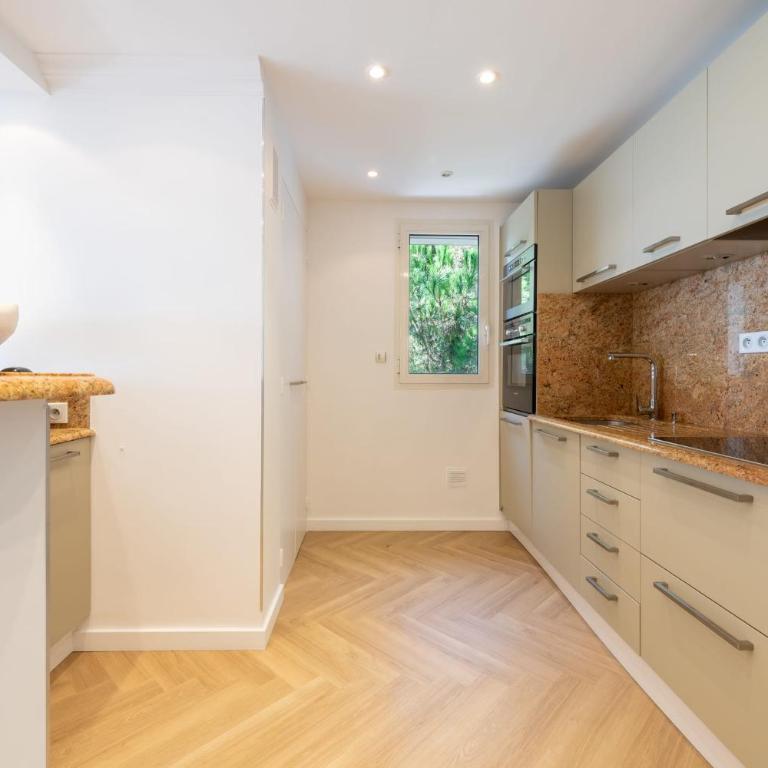 3P Traversant Vue Mer Cannes Est - Appartement - 13