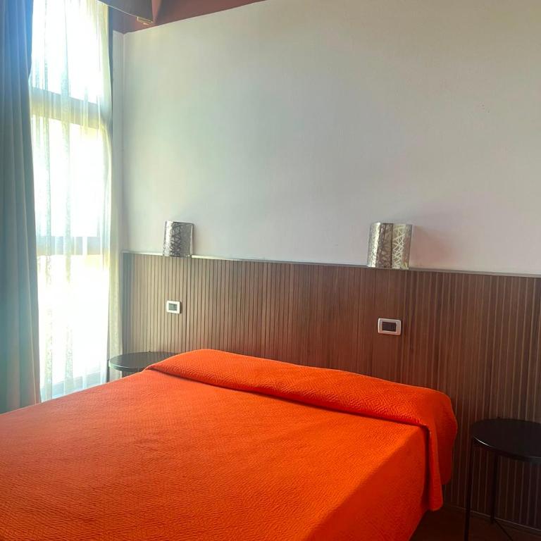 Hotel Maxim - Double Room - 9