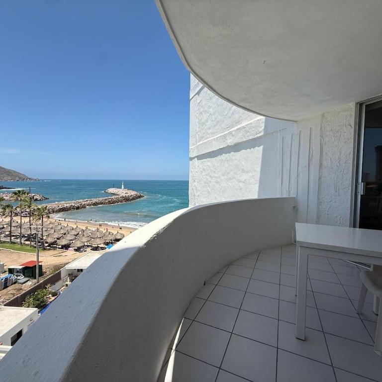 Yatch 704 - Apartment - 1