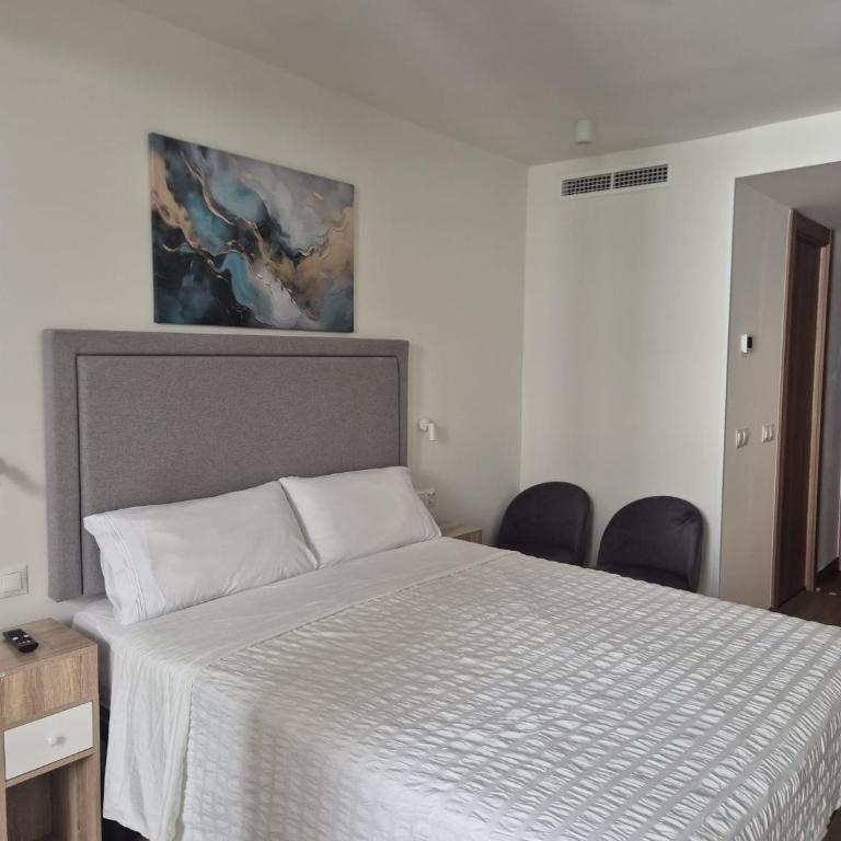 Hotel General Ricardos - Familienzimmer mit eigenem Bad - 12