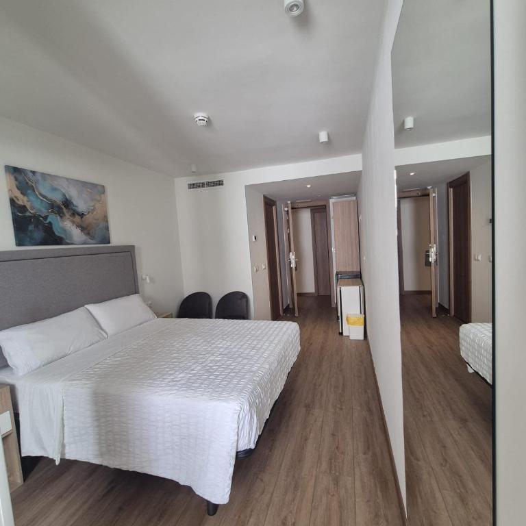 Hotel General Ricardos - Familienzimmer mit eigenem Bad - 10