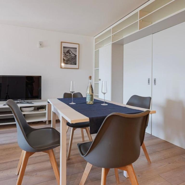 Studio cosy piscine vue Alpes Crans Montana - Appartement - 7