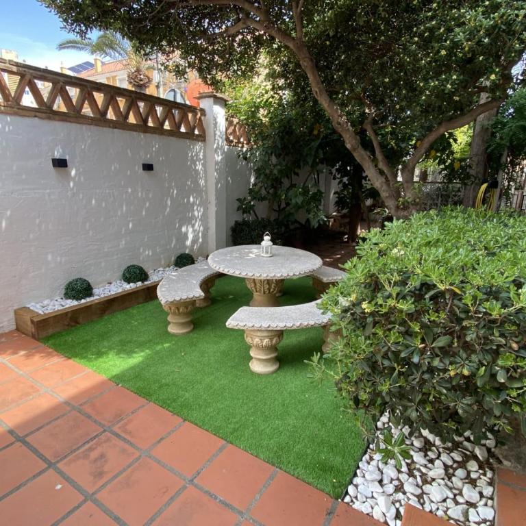 M&H Torremolinos - Three-Bedroom Apartment - 4