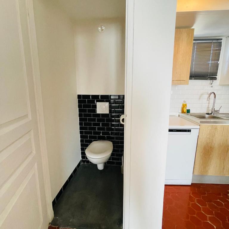 Sanary 1 min port et plage - Terrasse, Clim et parking - 4pax - Apartamento de 1 dormitorio - 25