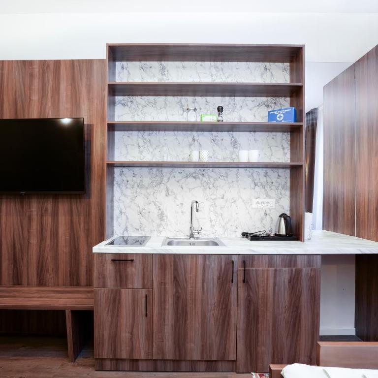 Sarajevo History Apartments - Authentic Heritage Stay - Deluks Studio sa Bračnim Krevetom (King-size) - 2