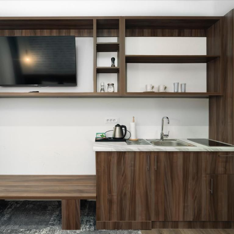 Sarajevo History Apartments - Authentic Heritage Stay - Deluks Studio - 7