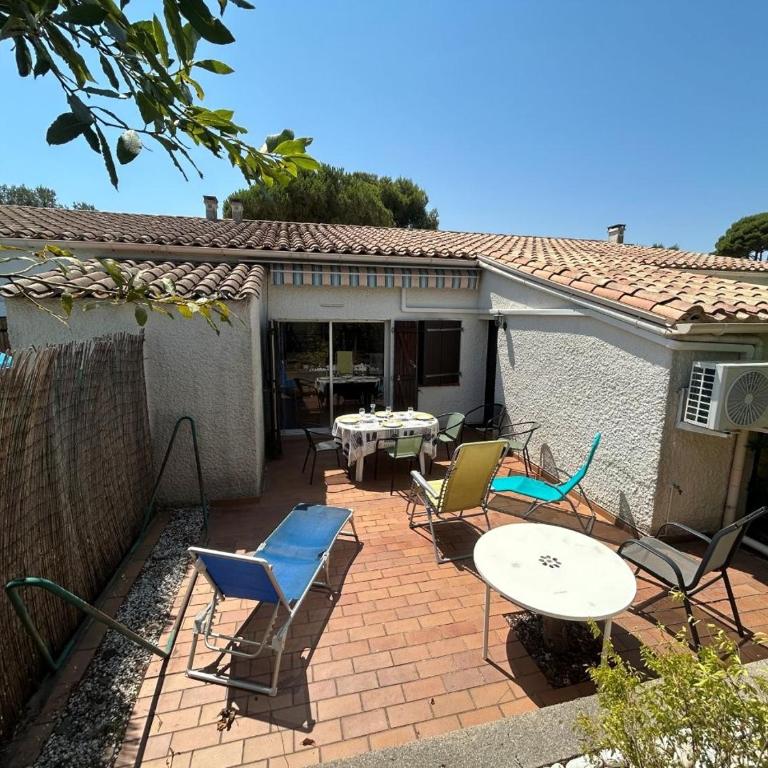 MAS DU SOLEIL Jolie villa mitoyenne climatisée 3 pièces mezzanine Mt St Martin cap d'Agde - Appartement 2 Chambres avec Terrasse - 45