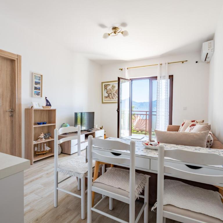 Bonaca Apartments - Apartment with Sea View - 1