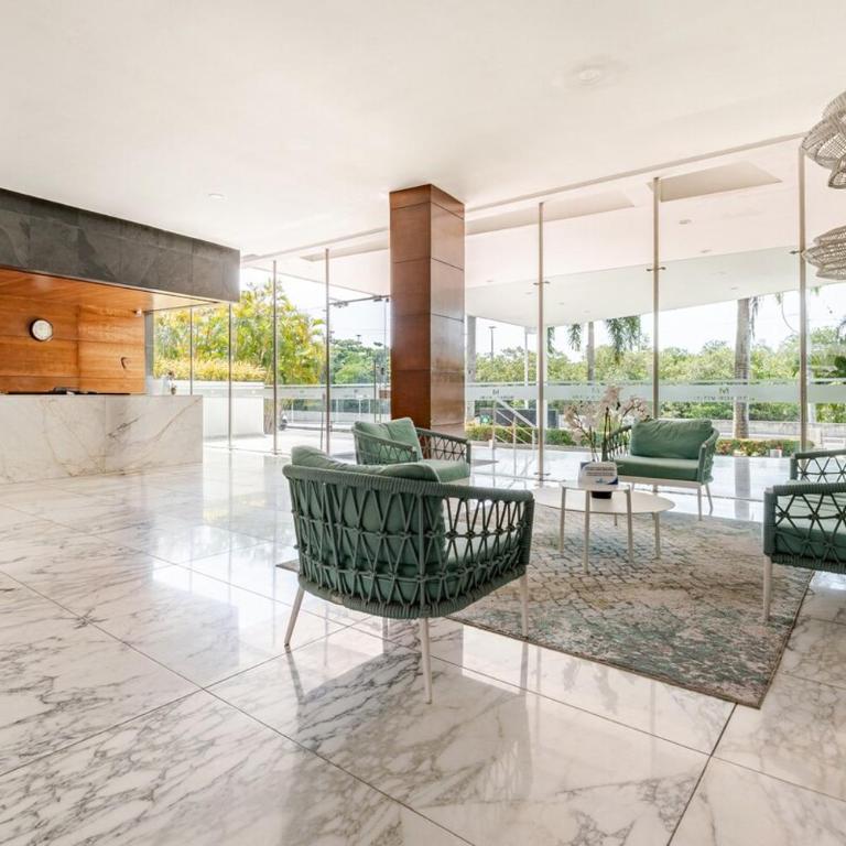 3 bedroom oceanfront apartment, fully renovated - Three-Bedroom Apartment - 14