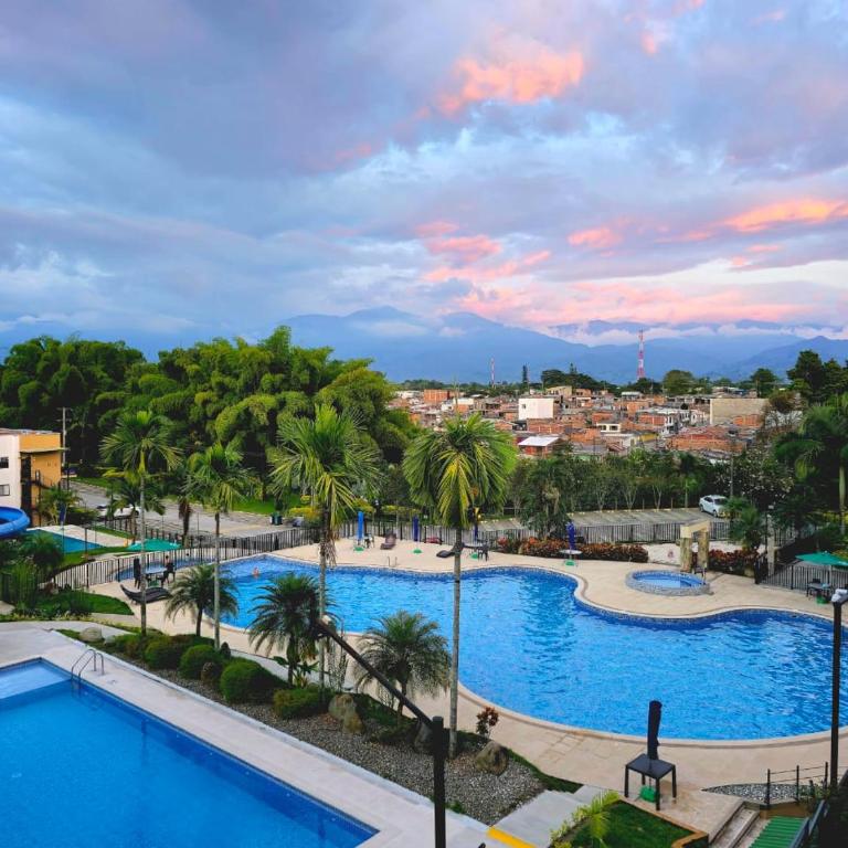 Apartamentos 2H cerca al Aeropuerto con 4 PISCINAS, Jacuzzi y Sauna by Molca Travel - Apartamento de 2 dormitorios - 23