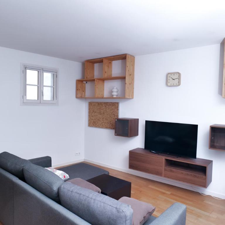 Magnificent Apartment in the Best Central Location of Paris 1 Minute Walk to Train Station - Appartement 1 Chambre - 7