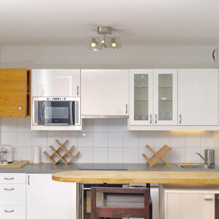 Magnificent Apartment in the Best Central Location of Paris 1 Minute Walk to Train Station - Appartement 1 Chambre - 10