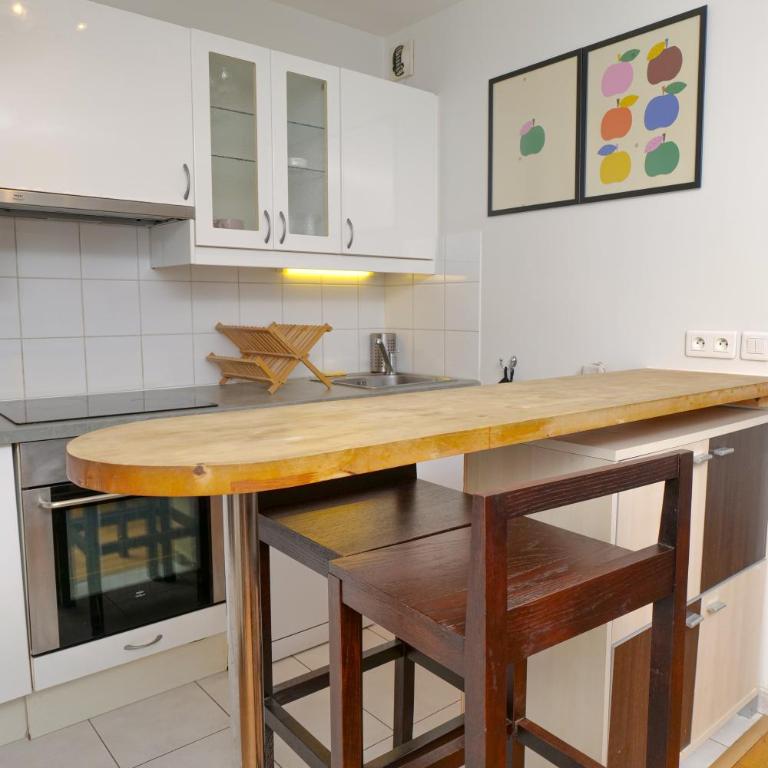 Magnificent Apartment in the Best Central Location of Paris 1 Minute Walk to Train Station - Appartement 1 Chambre - 12