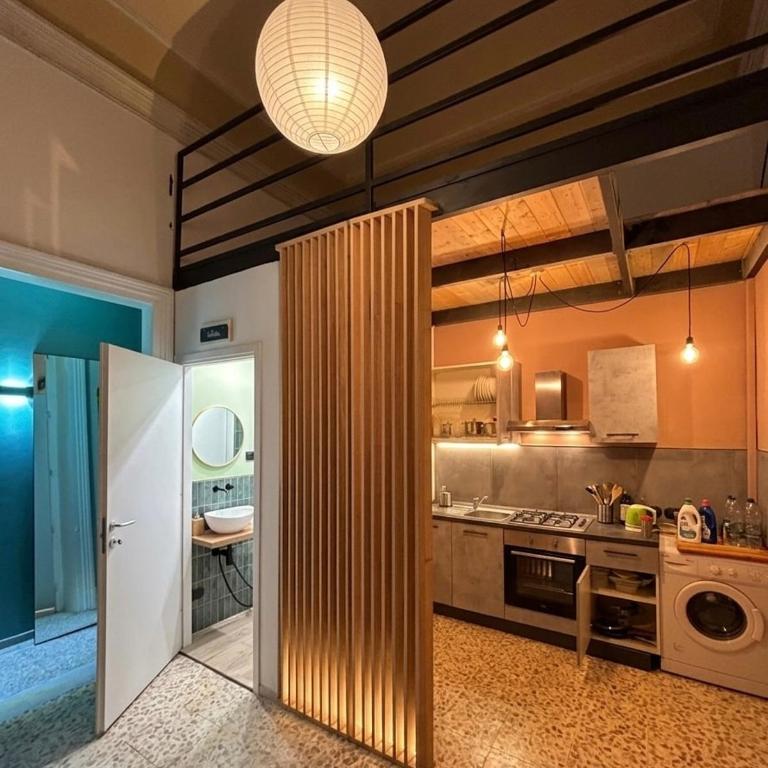 Elegant Apartment in Piazza Bovio - children free - Three-Bedroom Apartment - 21