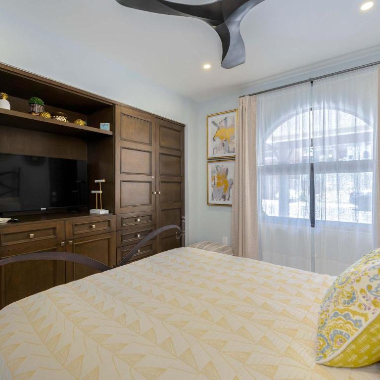 Luxury House with Ocean View - Ferienhaus - 11