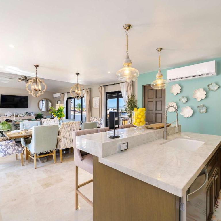 Luxury House with Ocean View - Ferienhaus - 26