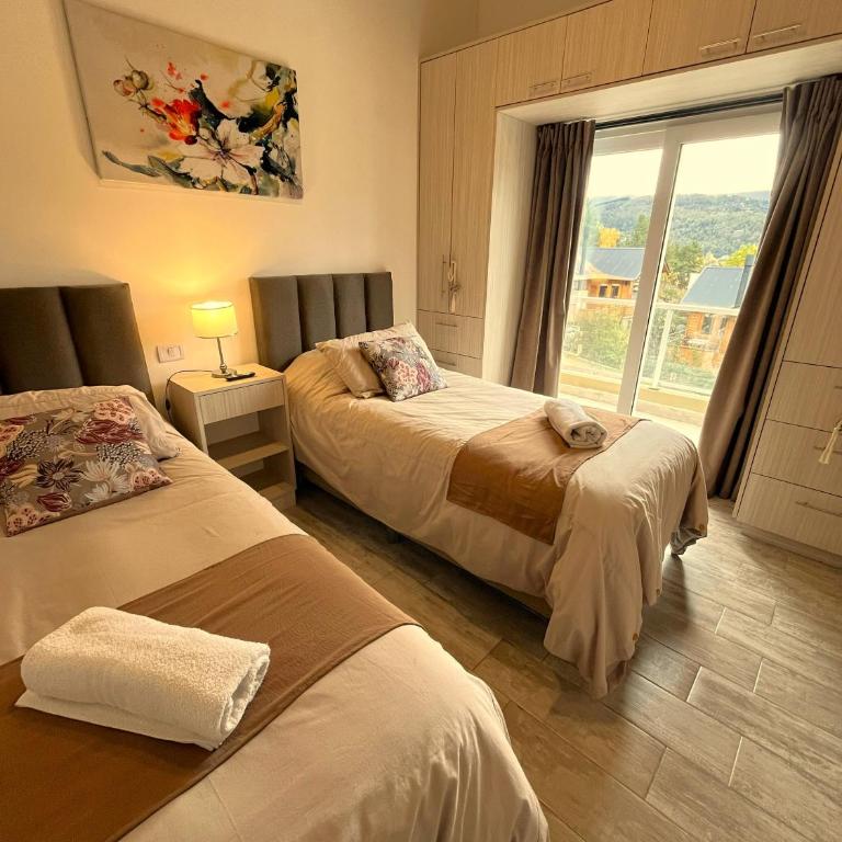 Deptos De la Cascada I Con la Mejor Vista de San Martín - Ayres del Bosque Alojamientos - Apartamento de 2 dormitorios con vistas a la montaña - 41