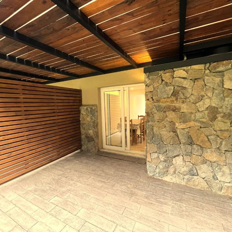 Deptos De la Cascada I Con la Mejor Vista de San Martín - Ayres del Bosque Alojamientos - Apartamento de 2 dormitorios con vistas a la montaña - 43