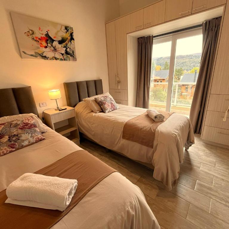 Deptos De la Cascada I Con la Mejor Vista de San Martín - Ayres del Bosque Alojamientos - Apartamento de 2 dormitorios con vistas a la montaña - 30