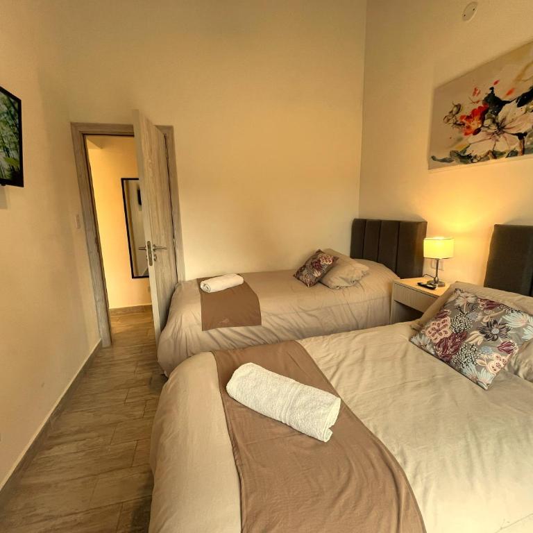 Deptos De la Cascada I Con la Mejor Vista de San Martín - Ayres del Bosque Alojamientos - Apartamento de 2 dormitorios con vistas a la montaña - 32