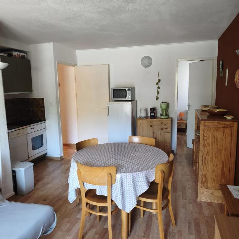 Appart 3 chambres avec balcon Résidence de lUbaye Le Sauze - Apartment - 6