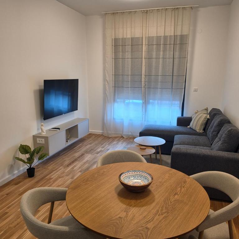 Residence 1538 - One-Bedroom Apartment - 1