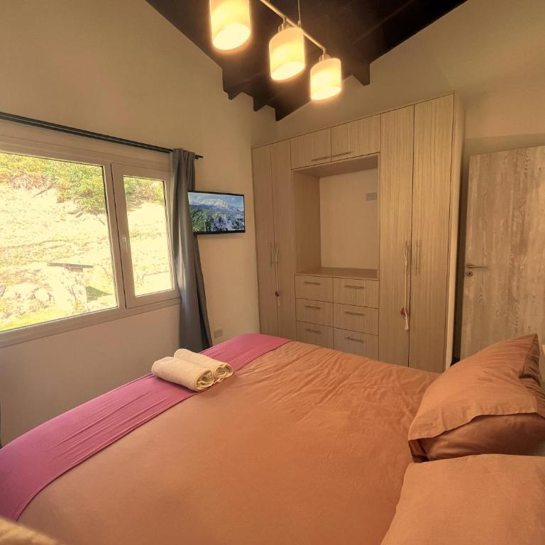 Deptos De la Cascada I Con la Mejor Vista de San Martín - Ayres del Bosque Alojamientos - Apartamento de 2 dormitorios con vistas a la montaña - 25
